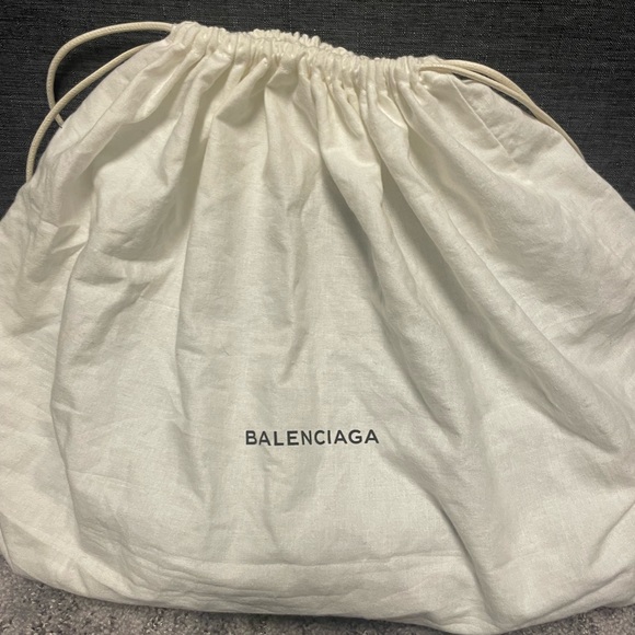 Balenciaga City Bag Medium shoulder strap & handles - Picture 13 of 16